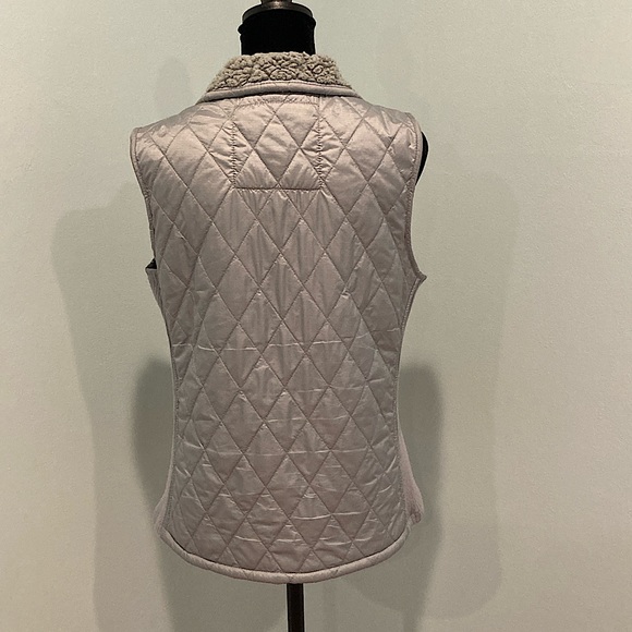 LL Bean Classic Zip Front Lightly Quilted Vest Silver Gray Women’s Petite Small - Picture 12 of 12